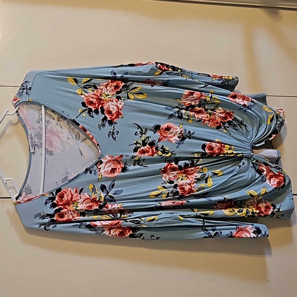 Pink roses top.